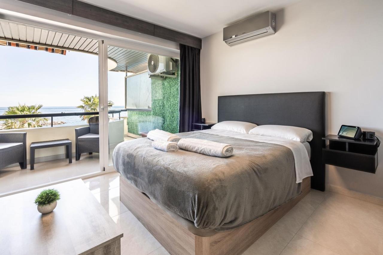 Beachfront Studio With Stunning Sea Views Marbellac Extérieur photo